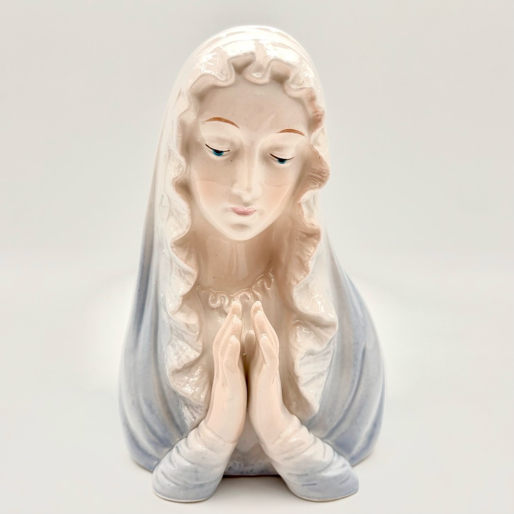 Virgin Mary Ceramic Planter / Plant Pot / Figurine - Vintage 1964 - Religious